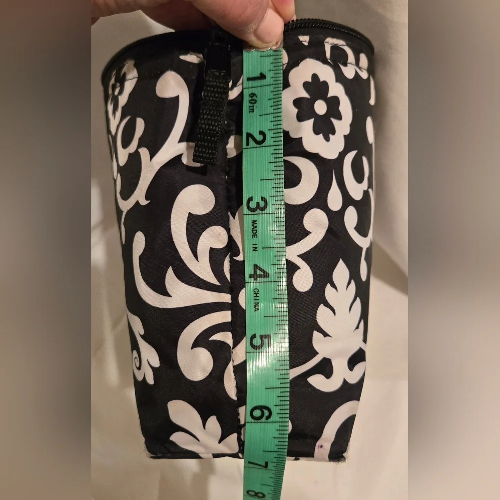 Thirty-One Black & White Damask Hot / Cold Pouch